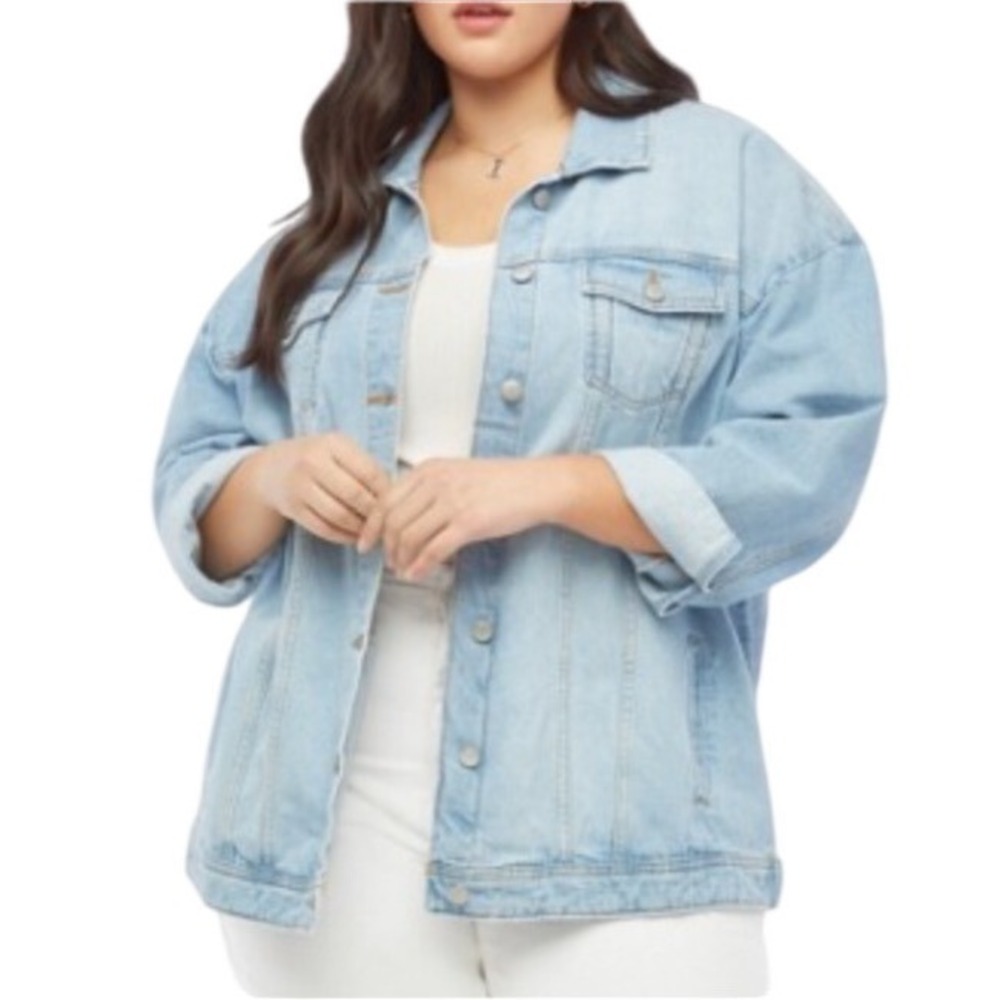 JustFab Light Wash Oversized Denim Trucker Jacket Womens XL Light Blue Jean Coat